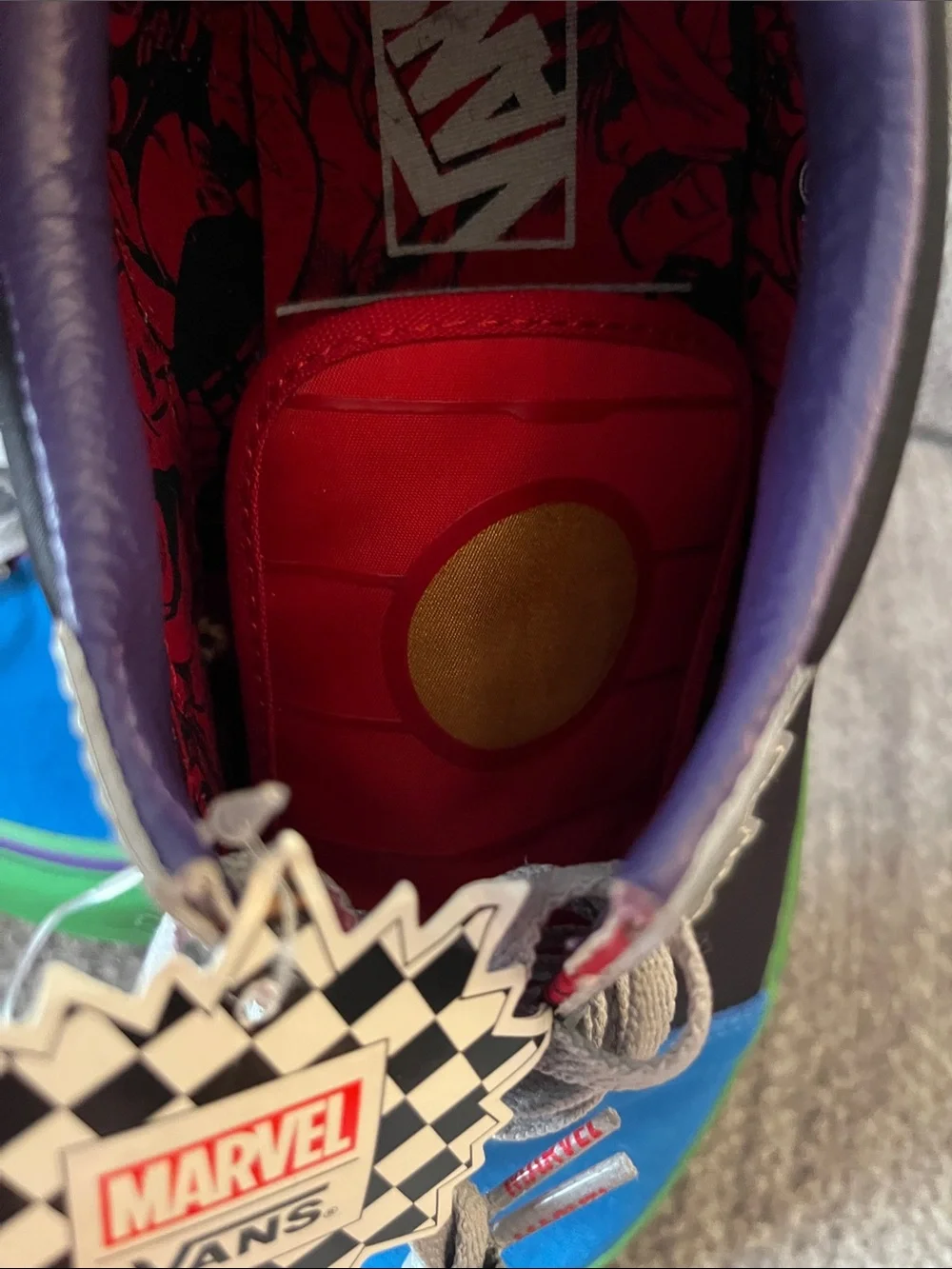 NWT Men's 10.5 Women’s 12 Marvel Vans Sneakers Avengers Thor Captain America